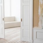 Cum afectează umiditatea performanța ușilor de interior